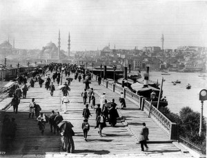 Galata_Bridge,_Istanbul_(Constantinople)